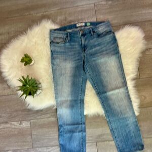 MADEWELL | Light Blue Straight Leg Jeans with Distressed Details (32/14)